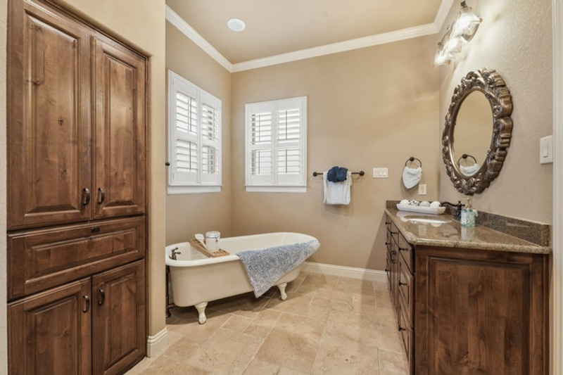Vi'Lou staged bathroom with curated finishing touches