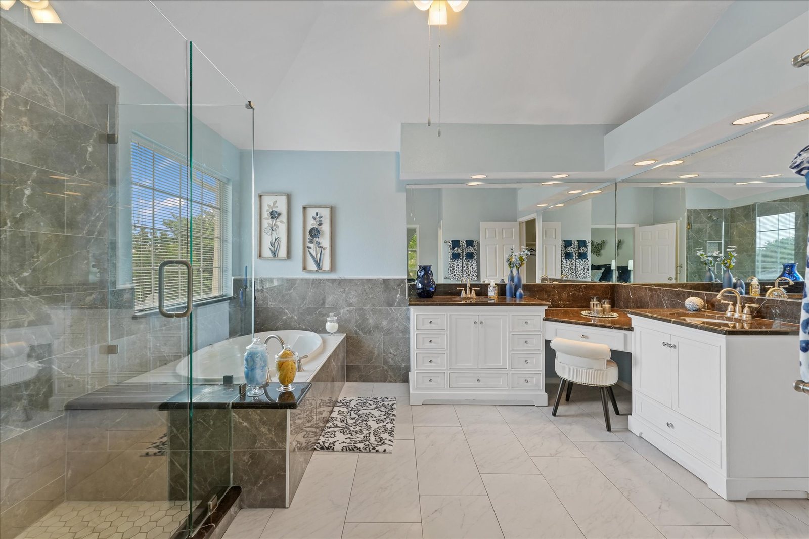 Vi'Lou staged spa-style primary bathroom